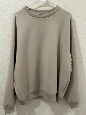 adidas Men’s Beige/Cream Loose Fit Crewneck Sweatshirt